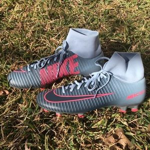 brand new women nike soccer cleats